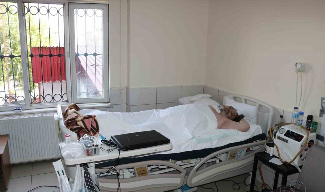 KAHRAMANMARAŞ’TA 19 YIL ÖNCE GEÇİRDİĞİ TRAFİK KAZASI SONRASI BOYUNDAN AŞAĞISI