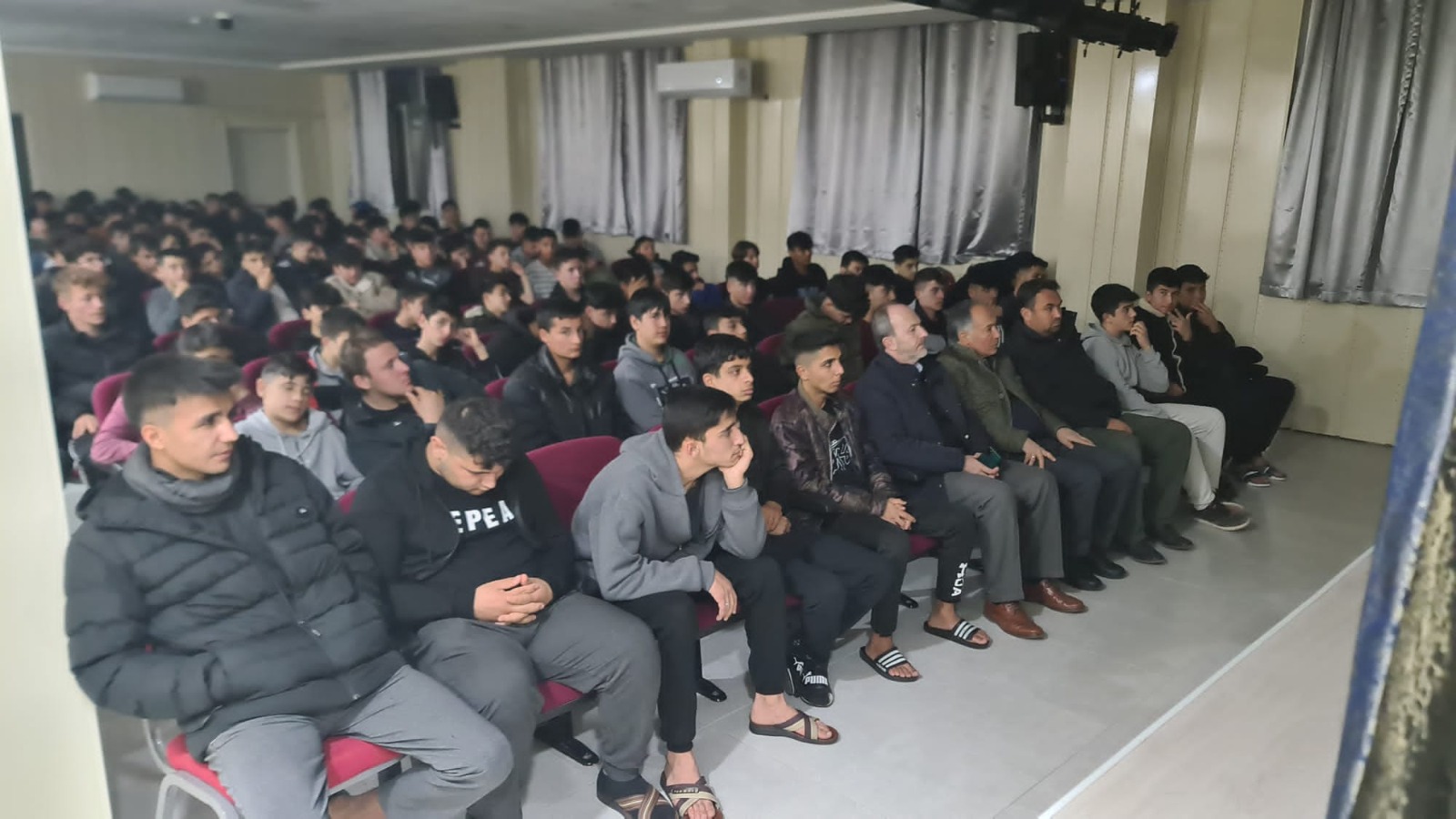 ANDIRIN’DA ÖĞRENCİLERE “KUDÜS BİLİNCİ” KONULU KONFERANS DÜZENLENDİ