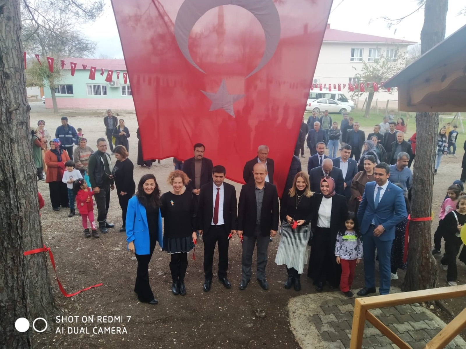 50967962 43de 409b b56f 339bf37d5a99