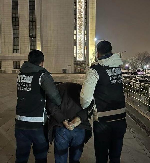 ANKARA, (DHA)- FETÖ üyesi olmak suçundan 6 yıldır aranan Bünyamin