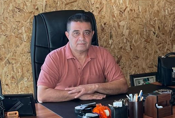 Kadirli ilçesi Dere Mahallesi esnaflarından, işadamı Murat BIYIKLIOĞLU, mahallesine güzel