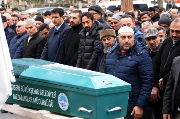 İlyas KAPLAN/KAYSERİ,(DHA) – Altay kaptanı İbrahim Öztürk’ün vefat eden annesi Kibar