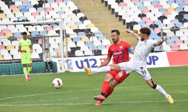 İZMİR, (DHA) STAT: Bornova Aziz Kocaoğlu HAKEMLER: Süleyman Bahadır, Hasan