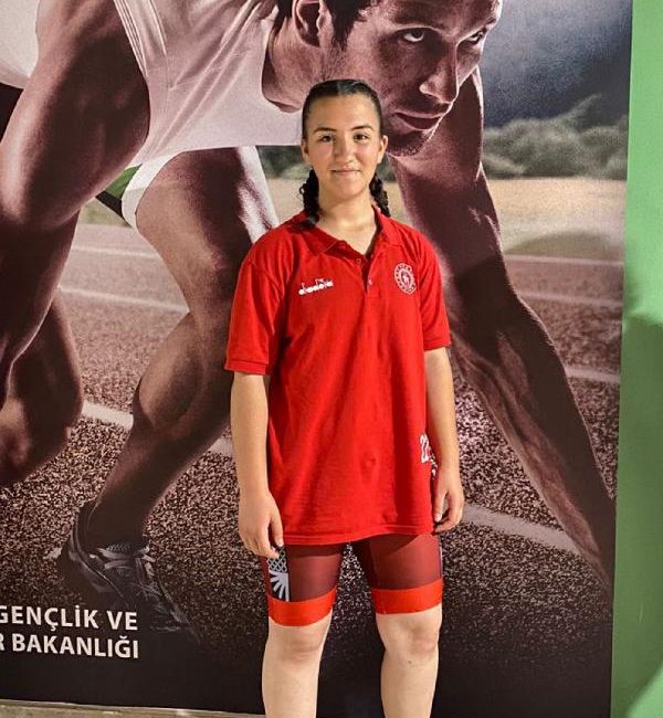 Mehmet AKIN/ELMALI (Antalya), (DHA) – ANTALYA’da ailesinin derslerini olumsuz etkileyeceği