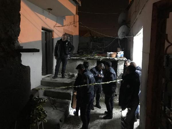 Samed Aydın SUN/ KAYSERİ, (DHA)- KAYSERİ’de Mehtap A. (45), aynı evde