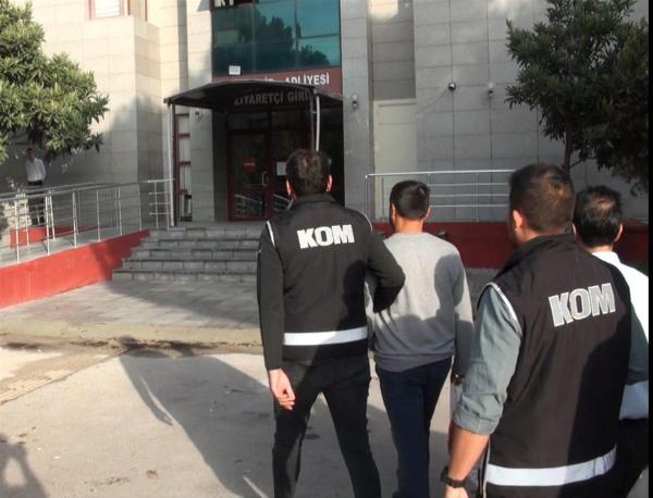 Balıkesir'de FETÖ'den aranan 2 kişi yakalanıp, tutuklandı