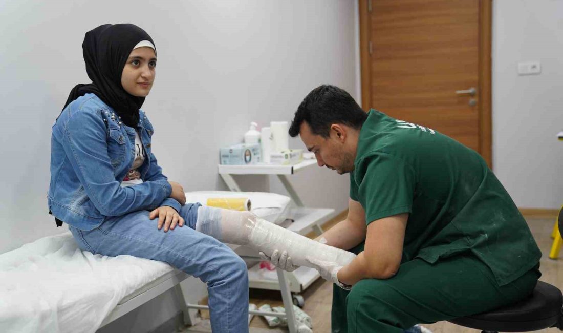 ASRIN FELAKETİNE HATAY’DA YAKALANAN, BABASI VE ERKEK KARDEŞİNİN KAYBEDEN 13