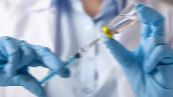 İSTANBUL, (DHA) – Ergenlik döneminde yapılan HPV aşısının özellikle genç