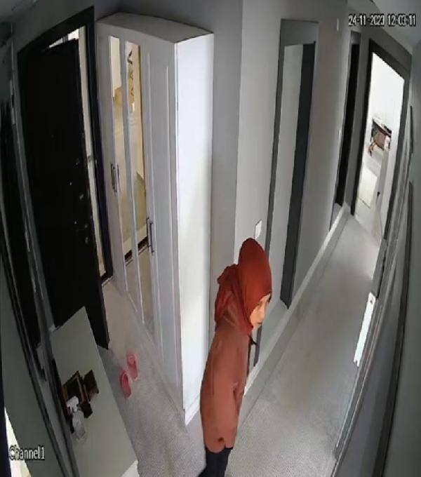 evden hirsizlik suphelisi kadinlar kamerada 284b743