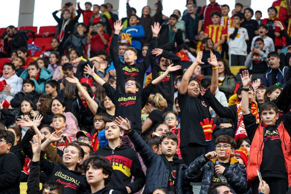 Onur ATIŞ / İZMİR, (DHA)- 1’inci Lig’de üst üste Tuzlaspor ve