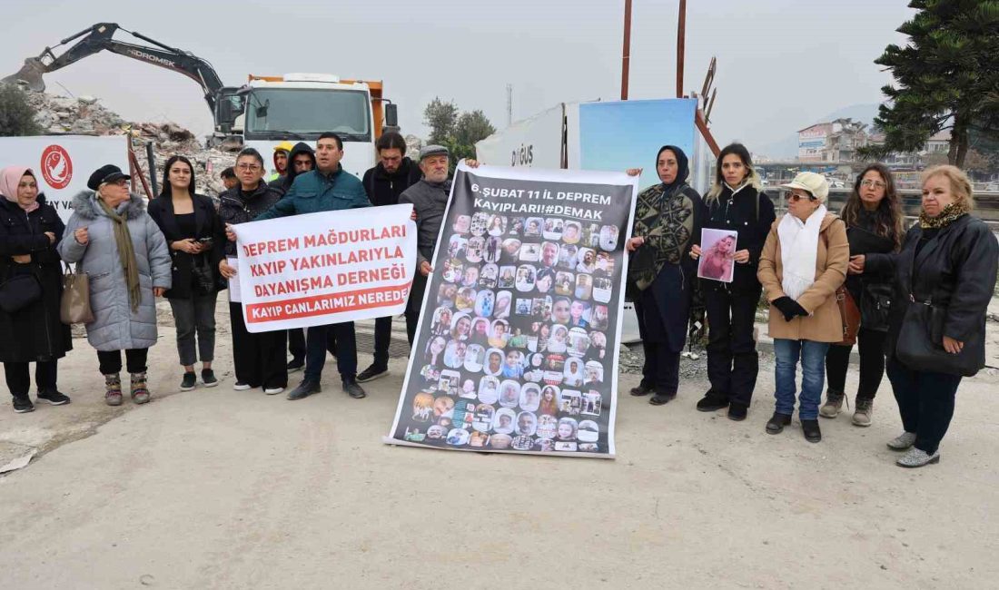 HATAY'DA ASRIN FELAKETİNDEN BU YANA YAKINLARINDAN HABER ALAMAYAN DEPREMZEDE VATANDAŞLAR,