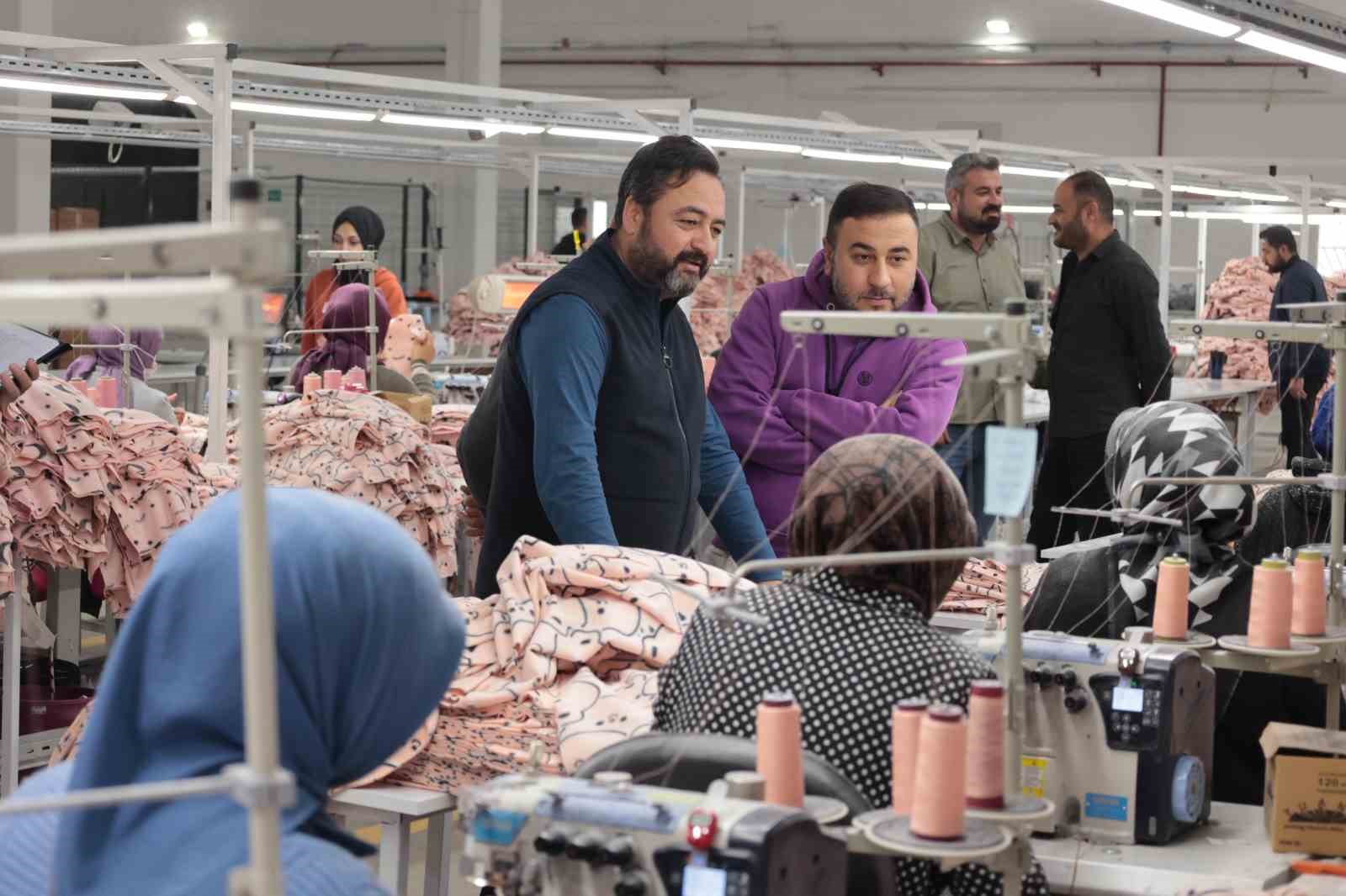 Gürbüz, “Tekstil fabrikamız 50 bin ürün ihracatı için sipariş aldı”