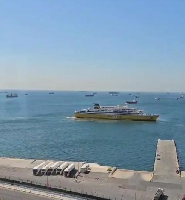 İSTANBUL, (DHA) İSTANBUL Valiliği denizi kirleten gemilere yönelik denetimlerin sürdüğünü
