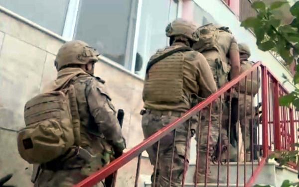 İzmir'de terör operasyonu; 10 gözaltı