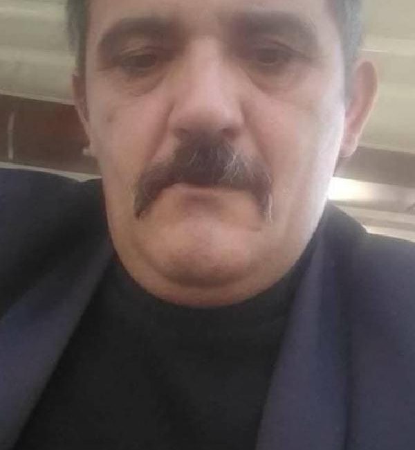 Tezcan SOLMAZ/DÜZCE, (DHA)- DÜZCE’de, kaldırımda tabancayla başından vurulmuş yaralı bulunup,