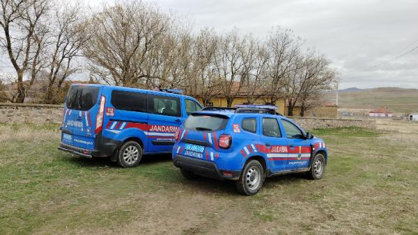 Kırşehir'de 2 eve saldırıda 3 kişiyi yaralayan şüpheliler yakalandı 1 kirsehirde 2 eve saldirida 3 kisiyi yaralayan supheliler yakalandi 60fb512