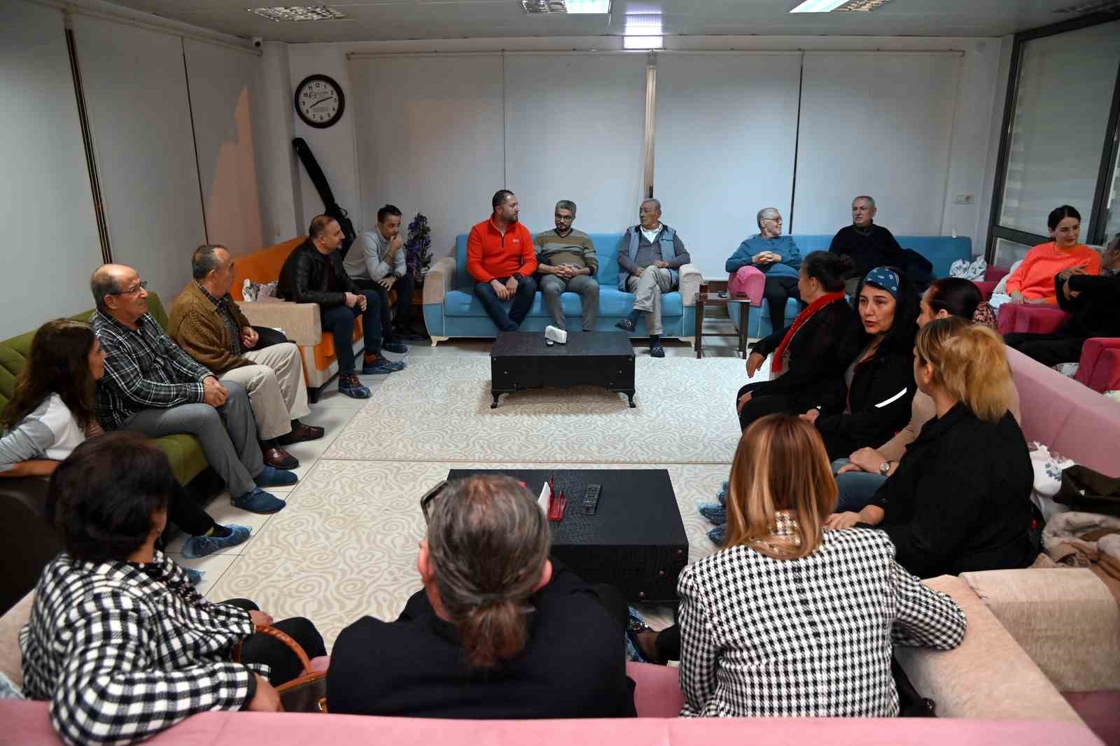 manavgatta huzurevi sakinleri turkulerle eglendi 9b49b58