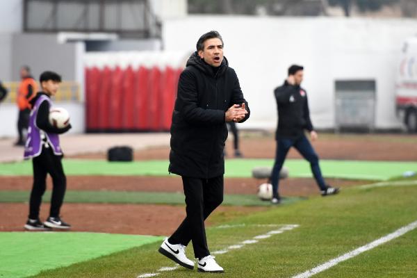 MANİSA, (DHA) – 1’inci Lig’de Boluspor’a deplasmanda 1-0 yenilerek alt sıralardan
