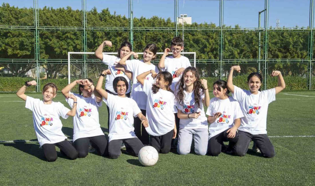 MERSİN BÜYÜKŞEHİR BELEDİYESİ TARAFINDAN KENTTE BELİRLENEN OKULLARIN ÖĞRENCİLERİ, ‘MİNİKBÜS' PROJESİ