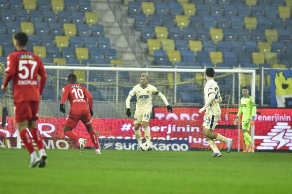 İLGİNİZİ ÇEKEBİLİR: TFF 2. Lig: Isparta 32 Spor: 1 –