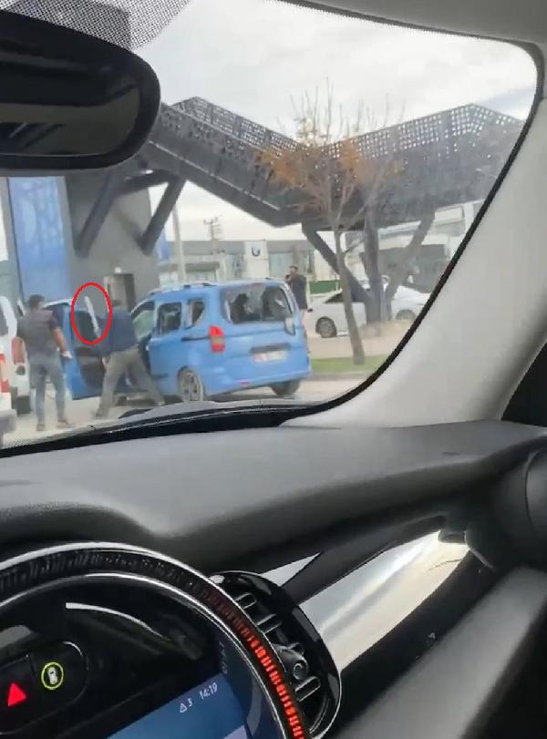 ortak is yaptiklari firma calisanlarinin tasli sopali saldirisina ugradilar ad8a673