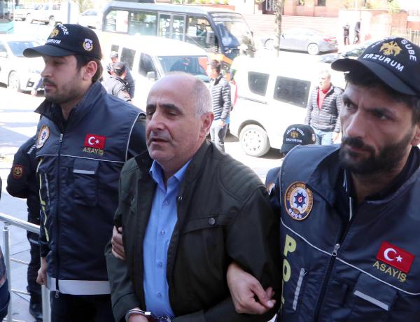 para meselesinden arkadaslarini olduren 2 saniga takdir indirimli ceza 97a100a