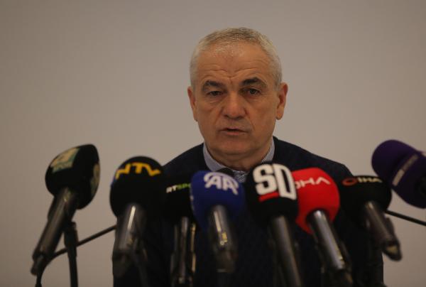 riza calimbay besiktasin bir durusu vardi ben onu durdum ama bazilari durmadi c6ec2e0