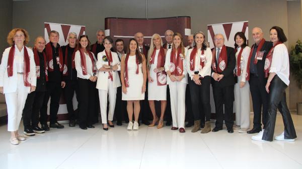 turk voleybolu bir ilke daha imza atti 28caf90