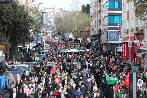 İSTANBUL, (DHA) – İsrail’i protesto etmek ve Gazze’ye destek vermek