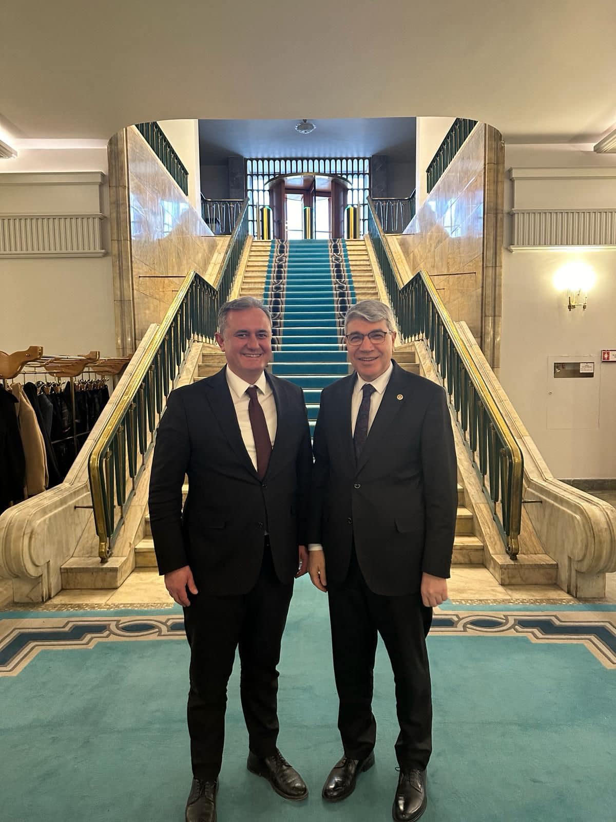 422554840 1128684985253049 7929642639402325394 n