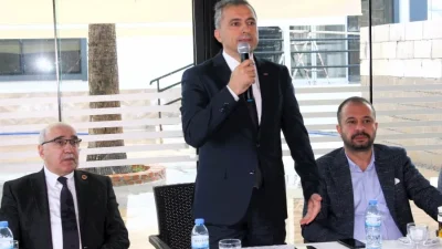 Osmaniye Cumhur İttifakı’nın MHP adayı İbrahim Çenet, kentteki basın mensuplarıyla