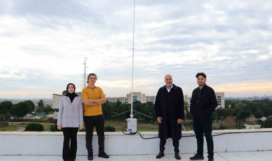 ADANA’DA ALÇAK YÖRÜNGE UYDU YER GÖZLEM İSTASYONU KURULDU. İSTASYON ÇALIŞANLARI