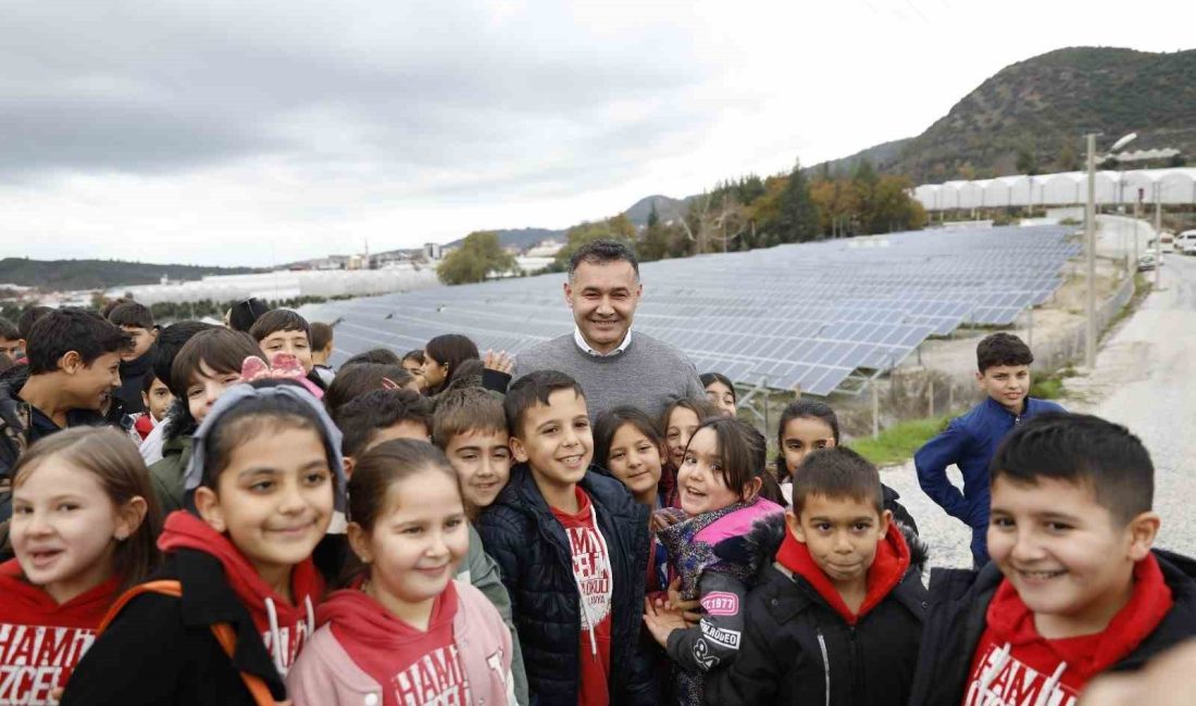 ZİYARETTE ÖĞRENCİLERE ALANYA BELEDİYE BAŞKANI ADEM MURAT YÜCEL DE EŞLİK