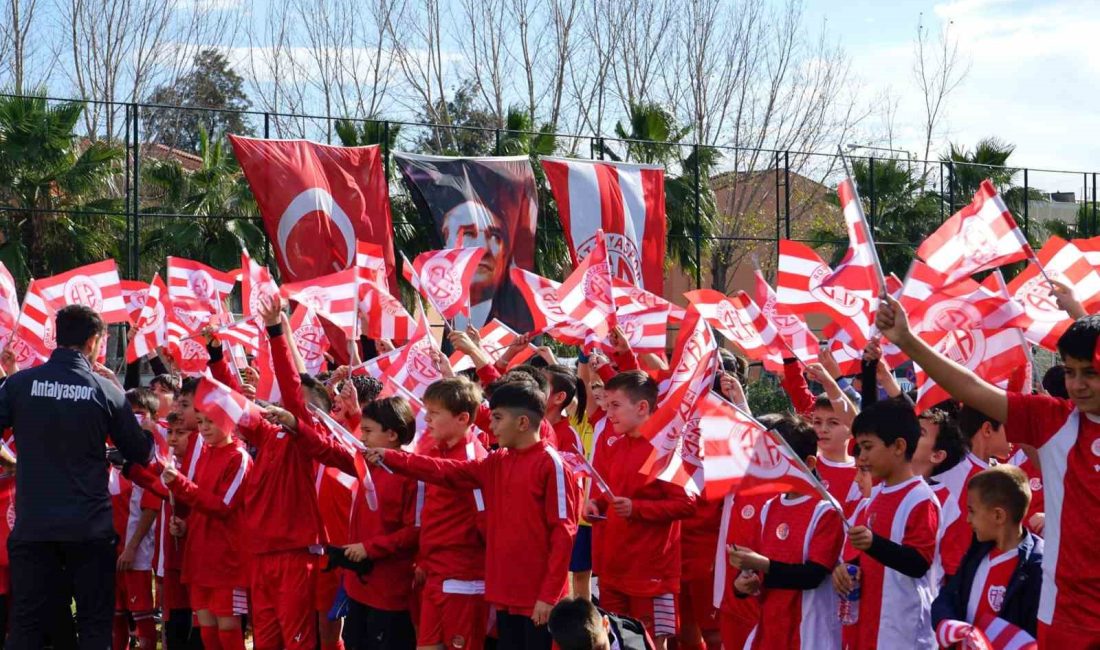 ANTALYASPOR FUTBOL OKULU AİLESİ 2023-2024 EĞİTİM ÖĞRETİM YILININ SÖMESTR TATİLİ