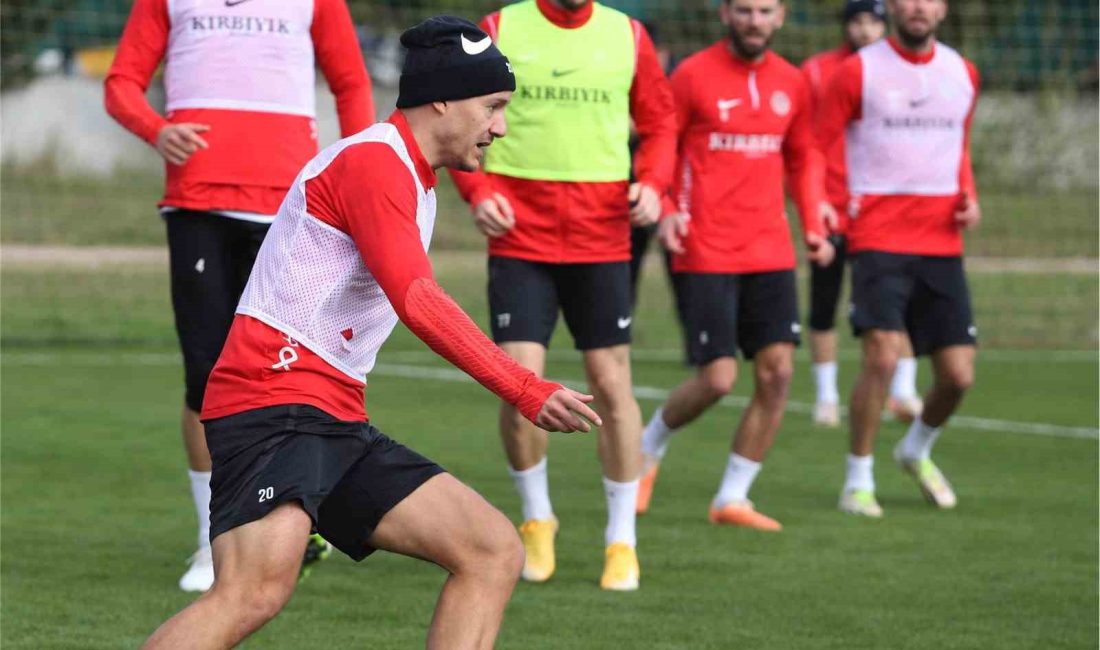 ANTALYASPOR, ZİRAAT TÜRKİYE KUPASI 5 TURU'NDA OYNAYACAĞI PENDİKSPOR MAÇININ HAZIRLIKLARINA