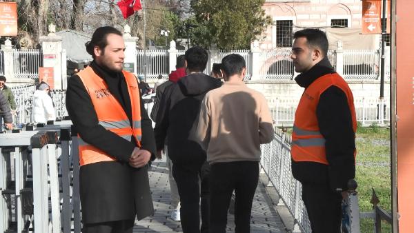 Ayasofya'da yeni düzenleme sonrası ilk Cuma: Giriş yoğunluğu azaldı