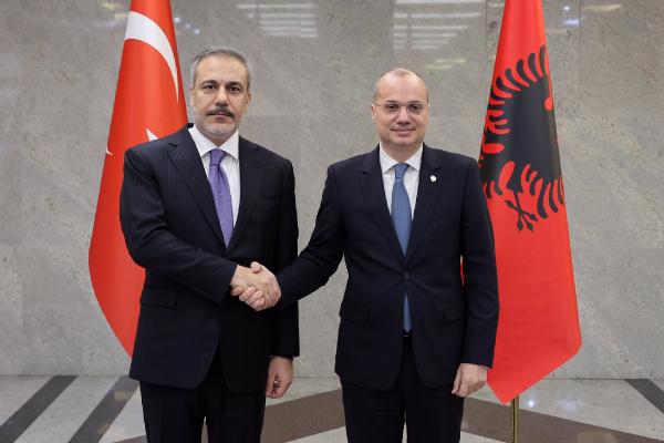 ARNAVUTLUK, (DHA)- Dışişleri Bakanı Hakan Fidan, Arnavutluk’a yaptığı ziyaret kapsamında