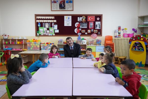 bakan tekin kastamonuda ogrenci ve ogretmenlerle bulustu 6388177