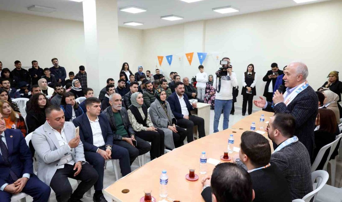 MERSİN'İN MERKEZ İLÇE AKDENİZ BELEDİYE BAŞKANI MUSTAFA GÜLTAK, 'ROTAMIZ GENÇLİK'