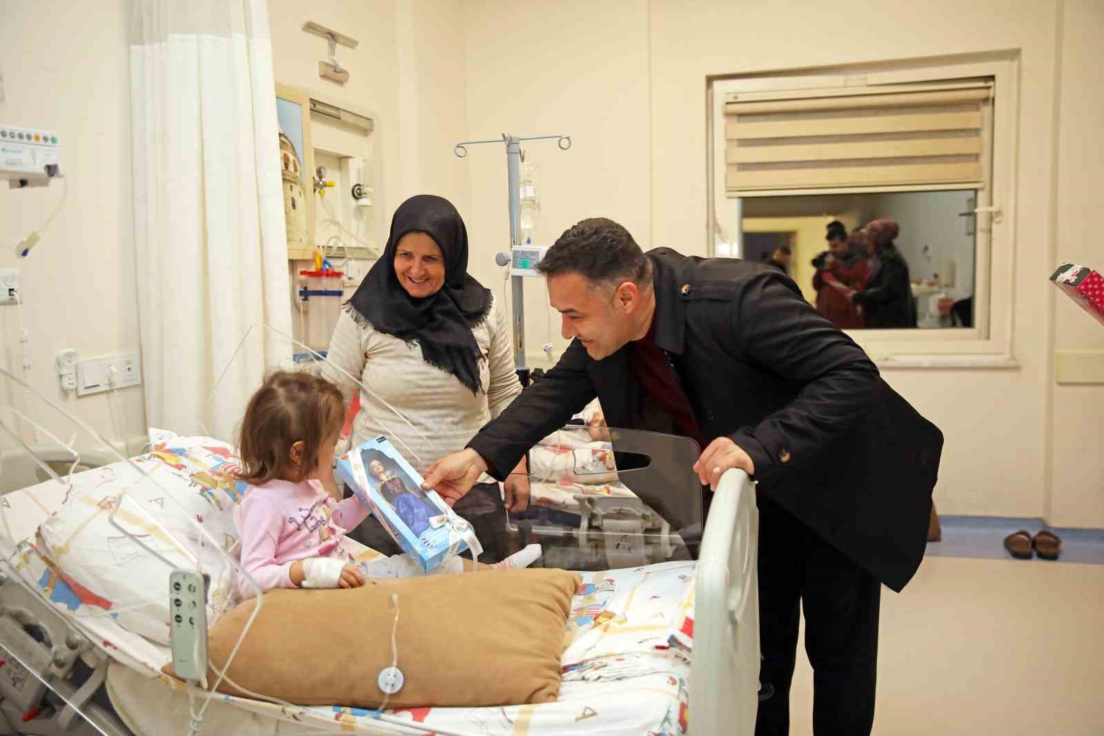 baskan yucel yeni yilda saglik calisanlarini ve kolluk kuvvetlerini unutmadi eb93b3c