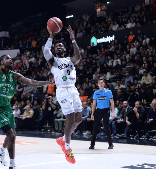 İSTANBUL, (DHA)-  SALON: BJK Emlakjet Spor Kompleksi HAKEMLER: Alper Altuğ