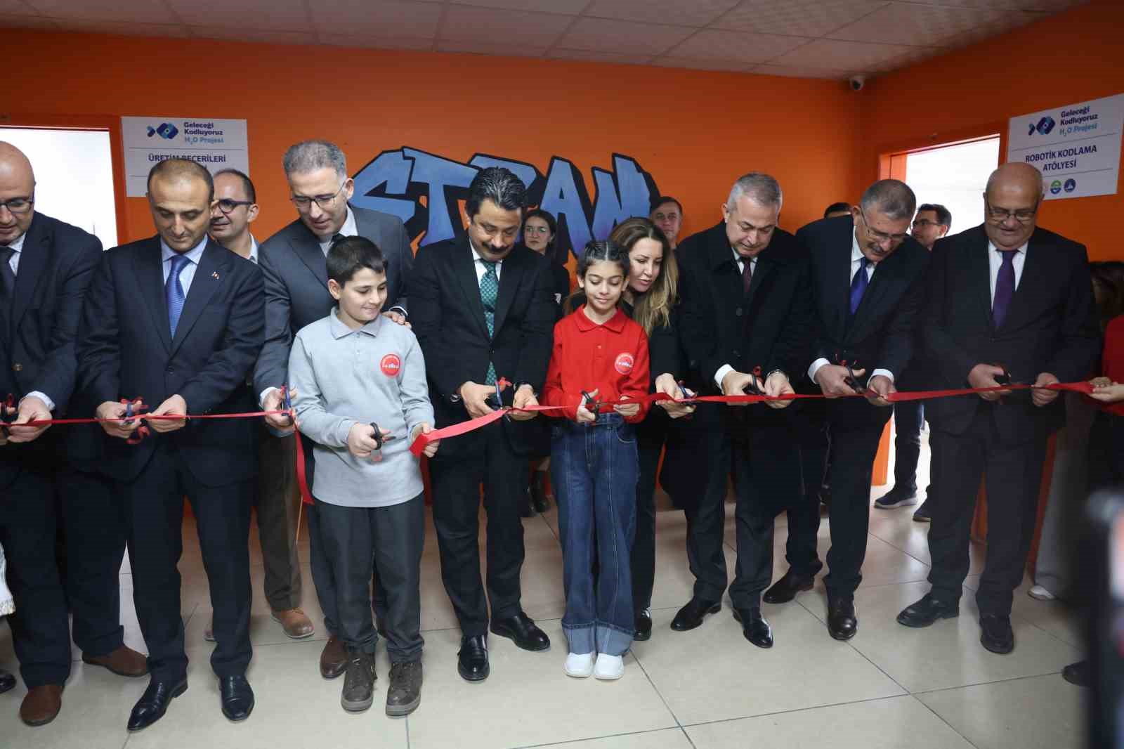 depremzede ogrenciler robotik kodlama ile teknolojiyle bulusacaklar 2b27a7a