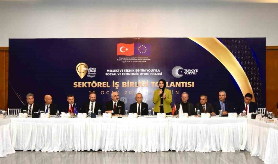 MERSİN İL MİLLİ EĞİTİM MÜDÜRÜ FAZİLET DURMUŞ, SUPHİ ÖNER ÖĞRETMENEVİNDE,