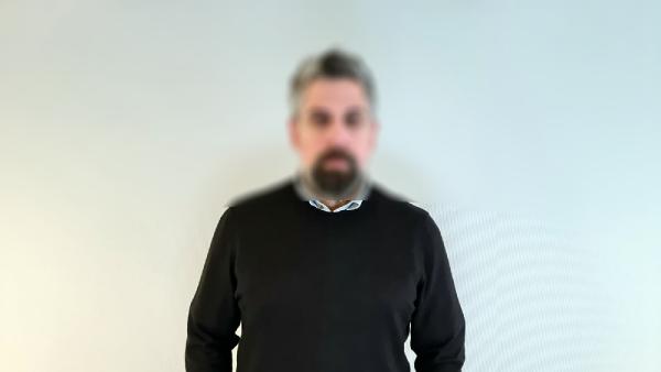 Eski kız arkadaşının sevgilisinin otomobilinin ayna ve sileceklerini kırdı Eski kız arkadaşının sevgilisinin otomobilinin ayna ve sileceklerini kırdı