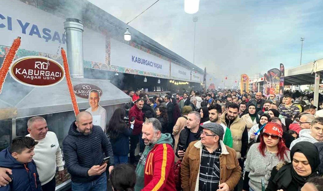 İSTANBUL’DA DÜZENLENEN ADANA TANITIM GÜNLERİNE ADANALI KEBAPÇI YAŞAR AYDIN DAMGA