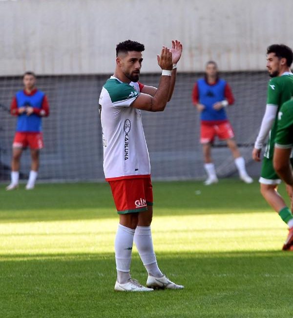 İZMİR, (DHA) TFF 3’üncü Lig 2’nci Grup ekibi Karşıyaka’da 20