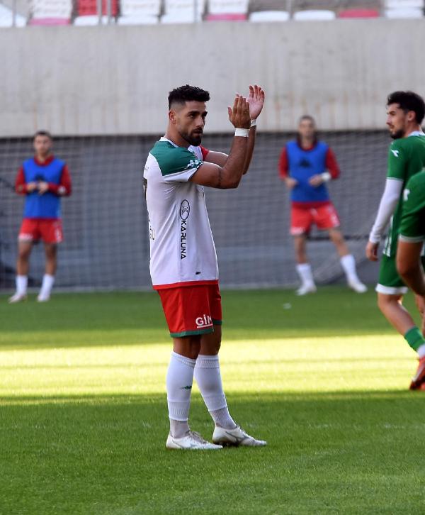 Karşıyaka'da Enes'ten özür