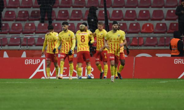 İLGİNİZİ ÇEKEBİLİR: Karacabey Belediyespor – Diyarbekirspor: 1-1 Eyüpspor – Adanaspor: