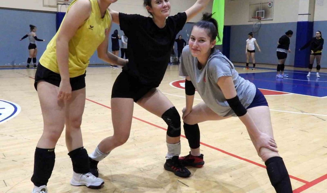 Kepez’in sultanları hazırlanıyor KEPEZ BELEDİYESİ SPOR KULÜBÜ BAYAN VOLEYBOL TAKIMI, HAFTADA 5 GÜN