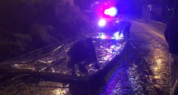 Nurettin DOĞAN/ALAŞEHİR (Manisa), (DHA)- MANİSA’nın Alaşehir ilçesinde, akşam saatlerinde etkili olan